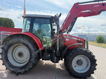 Tracteur agricole Massey Ferguson