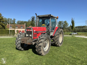 Tracteur agricole Massey Ferguson