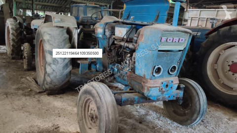 Tractor agrícola Ford