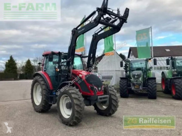 Tractor Valtra a104 mit frontlader