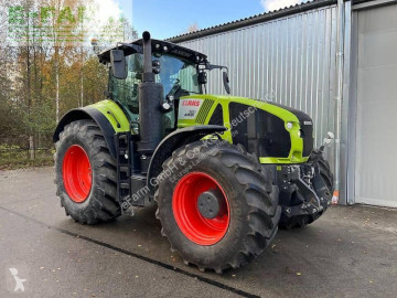 Tractor Claas
