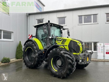 Tractor Claas