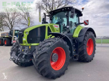 Tractor Claas