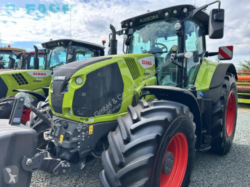 Tractor Claas