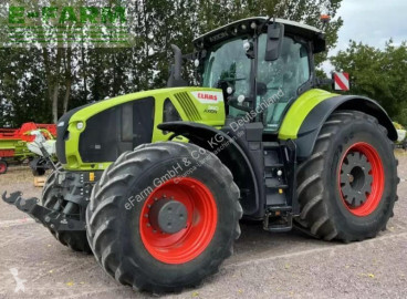 Tractor Claas