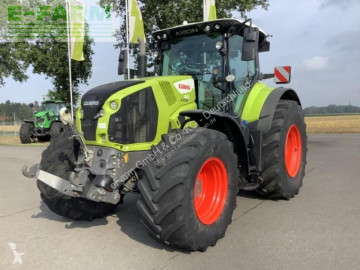 Tractor Claas