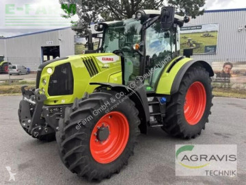 Tractor Claas