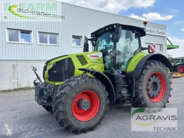 Tractor Claas
