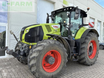Tractor Claas