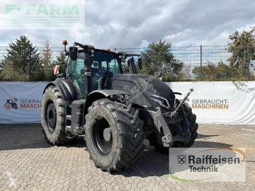 Tractor Valtra