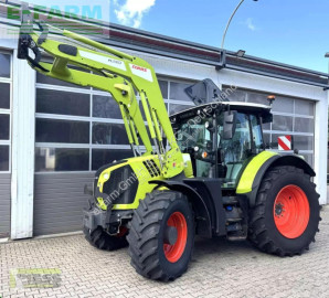 Tractor Claas