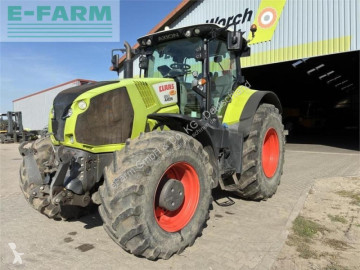 Tractor Claas