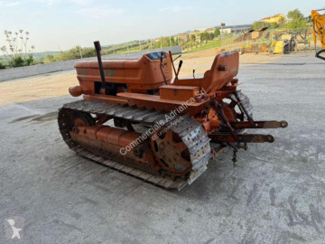 Tracteur agricole Fiat 605
