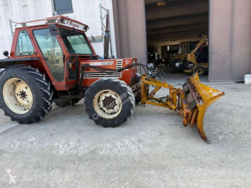 Tracteur agricole Fiat 85 90