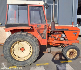 Tracteur agricole Renault