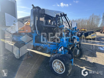 Tracteur enjambeur