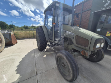 Zemědělský traktor Massey Ferguson