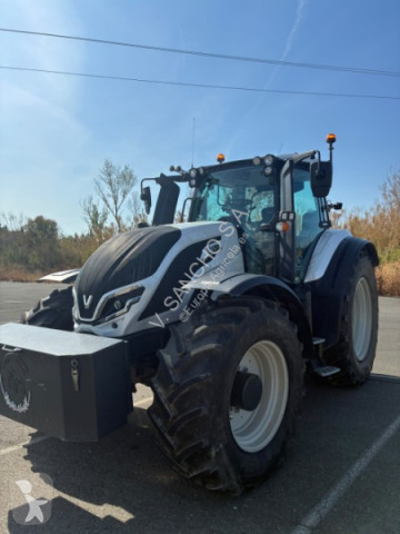 Селскостопански трактор Valtra