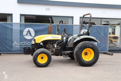 Tractor Branson YT0-404