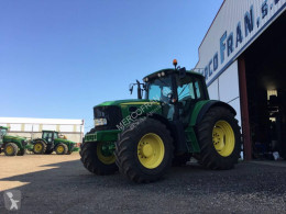 Tracteur agricole John Deere 6830