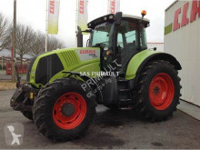 Tractor agrícola Claas AXION 820 CEBIS usado
