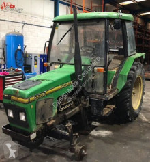 Tractor agrícola John Deere 2200 usado