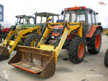 Tractor agrícola Kubota M1-100 usado