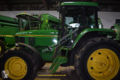 Tracteur agricole John Deere 7600