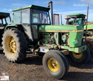 Tractor agrícola John Deere 3140 usado
