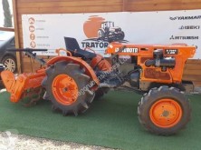 Ciągnik rolniczy Kubota B7001 używany