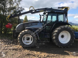 Tractor agrícola Valtra T 130-4 usado