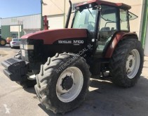 Tracteur agricole tracteur ancien New Holland M100