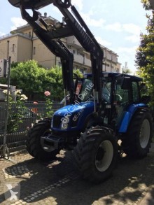 Tractor agrícola New Holland TL 100/ A 4500 cc con pala usado