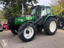Traktor Valtra ojazdený
