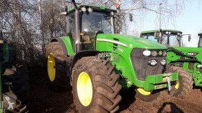 Tracteur agricole John Deere 7930