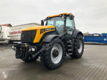 zemědělský traktor JCB