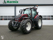 Tracteur agricole Valtra