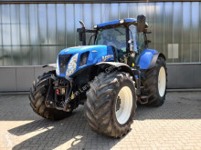 zemědělský traktor New Holland