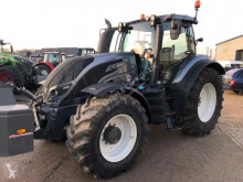 Valtra Landwirtschaftstraktor gebrauchter