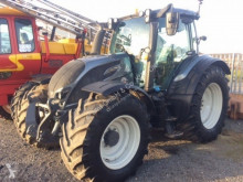 Tractor agrícola Valtra usado