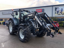 Tractor agrícola Valtra usado