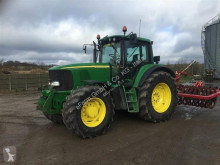Tractor agrícola John Deere usado