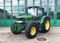 Ciągnik rolniczy John Deere używany