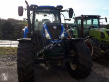 Tractor agrícola New Holland usado