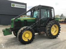 Mezőgazdasági traktor John Deere használt