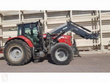 Ciągnik rolniczy Massey Ferguson używany