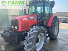 Tractor agrícola Massey Ferguson usado