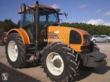 Tractor agrícola Renault usado