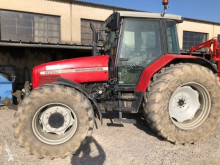 Tractor agrícola Massey Ferguson usado
