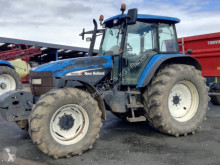 Lantbrukstraktor New Holland begagnad